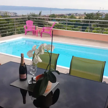 M&m With Private Pool Apartman Kučine