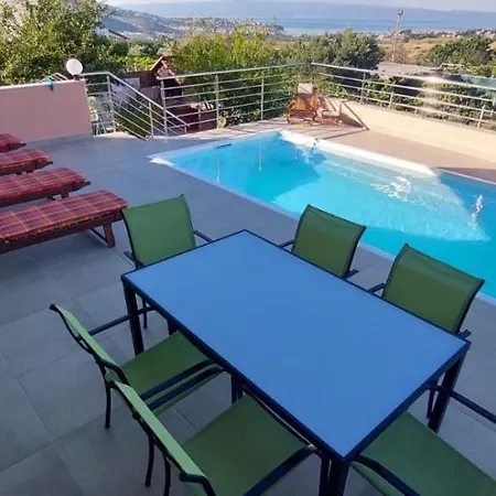 M&m With Private Pool Apartment Kucine